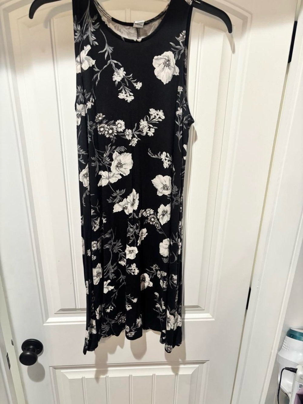 Old Navy Black & White Floral A-Line Women's Skirt